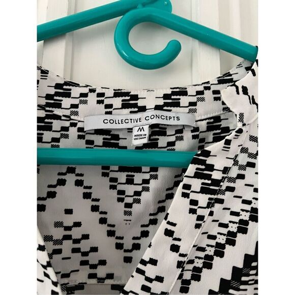 Collective Concepts white and black patterned v-neck button down tank M - Picture 2 of 4